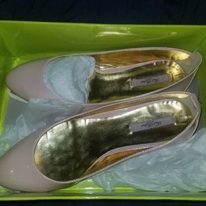 Ted Baker nude flats sz 8.5